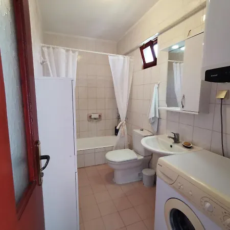 3+1 Spacious House In A Condominium With A Large Green Area Daire